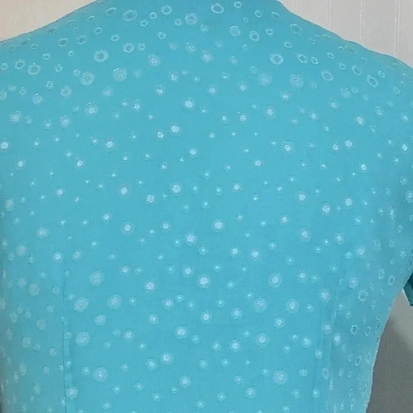 Notations Women's Top XL Teal With Circle Design Vneck Button Up. - Picture 6 of 11